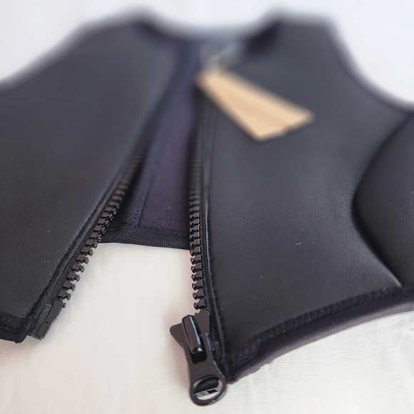 SKIMS Rubberized Scuba Swim High Neck Bikini Top in Onyx size XXS NWT - Picture 6 of 7